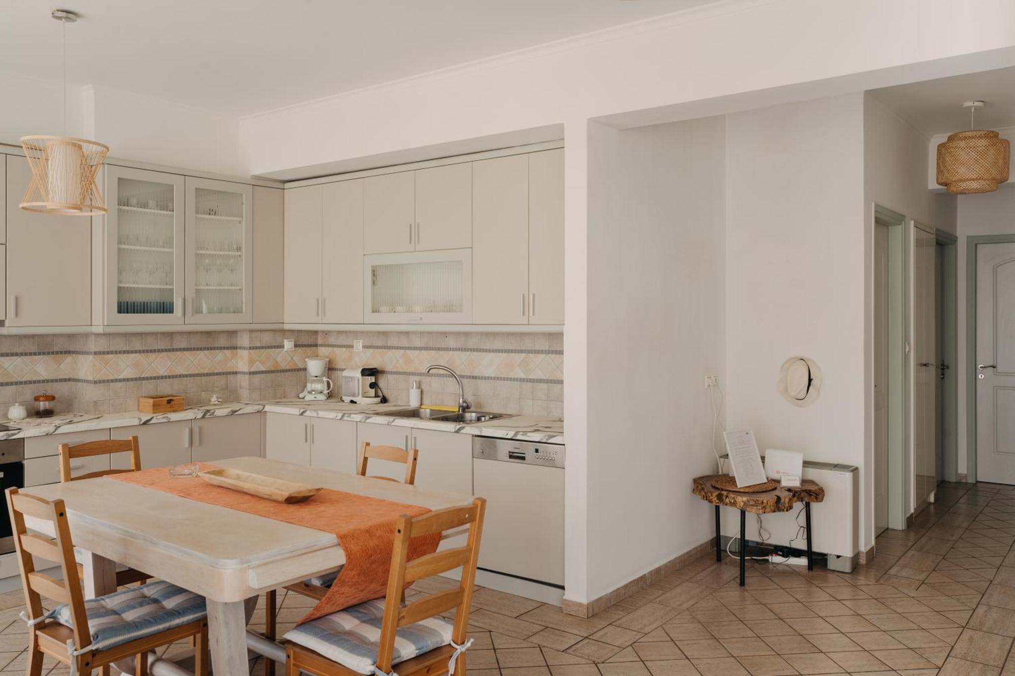 Lazarus 2Bd Apartment In The Center Patras Dış mekan fotoğraf