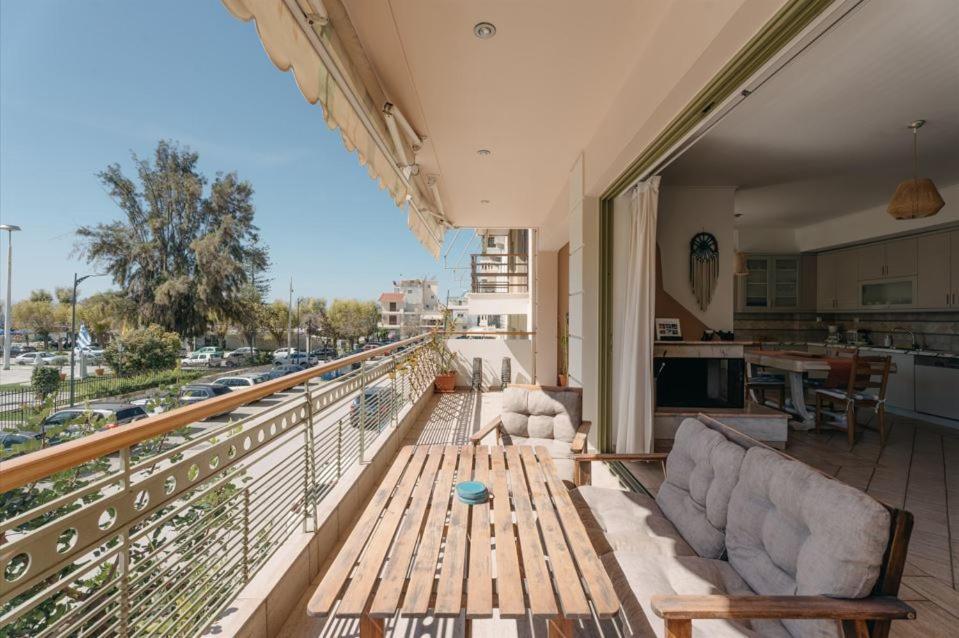 Lazarus 2Bd Apartment In The Center Patras Dış mekan fotoğraf
